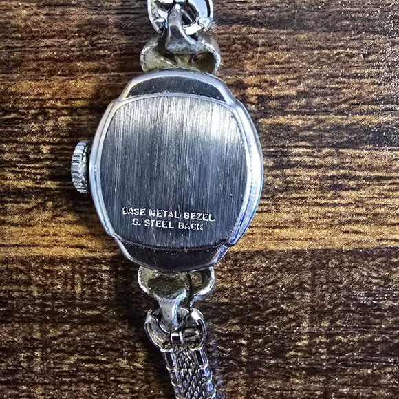 Timex Working Women's Silver-Tone Winder Bracelet Watch Quartz Movement - Picture 4 of 5